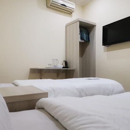 นูซานตารา อินดะฮ์ โฮเต็ล ชาเรียะฮ์ Hotel จาการ์ตา ภายนอก รูปภาพ
